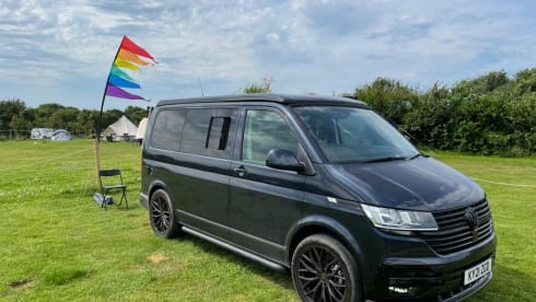 Seymour  – Luxury 2021 VW high spec campervan with flexible collection/drop-off