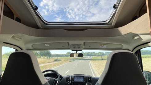 Weinsberg CaraCompact 600MF A automatic
