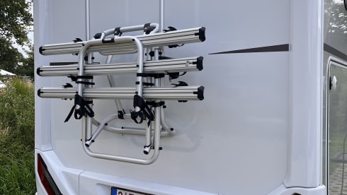 Den Trotter – Den Trotter - Sunlight Adventure 