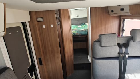 ColumBus – Luxurious Adria Family Camper for 5 people with bicycle rack