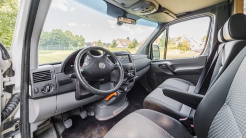Oaki Doaki – 3p Volkswagen bus from 2025