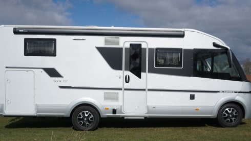 4p Adria Sonic plus 700 from 2023