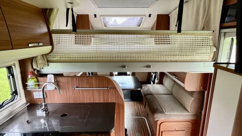 5 person Adria matrix 680 SP half integral camper