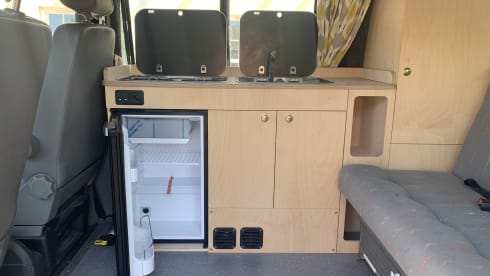 Bertha – 4 berth Volkswagen bus 
