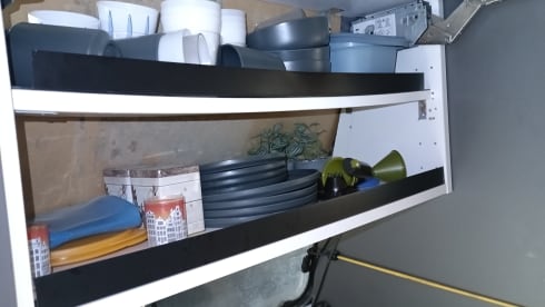 Pino – Winter ready 2 person bus camper + tow bar 