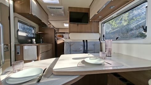Bürstner Viseo i690G integraal camper 4 pers. automaat+fietsendrager