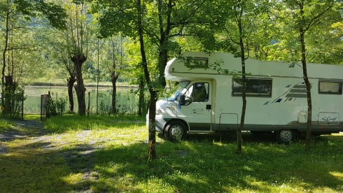 Spacious and wonderful 6 person family camper