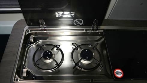 CC Coast Camper – Camper mieten: Weinsberg CaraTour mit Bad & Küche – perfekt für 2–3