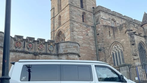 Adventure van  –  the coolest Volkswagen automatic from Edinburgh airport 
