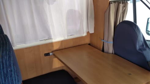 Overcab motorhome