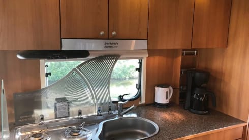 Beautiful, spacious camper with heating and air conditioning