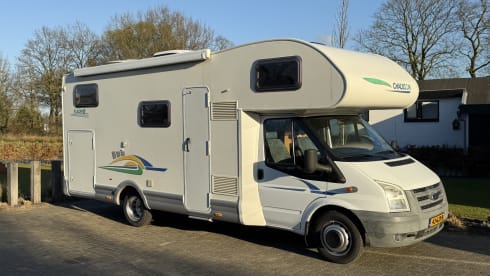 6p Chausson Flash 07 (air conditioning, TV, Apple CarPlay)