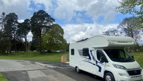 Luxury Swift Escape 6 berth 5 seatbelts Escape 686