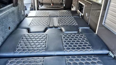 STIRLING  – 4 berth Volkswagen bus from 2015