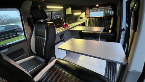 Heidlz – 4 berth Volkswagen campervan from 2011