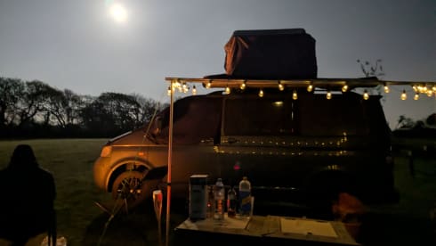 Blu – Dog Friendly CamperVan 