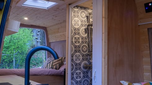 Vanchesca – Zweisitziger Mercedes-Benz Bus aus dem Jahr 2013