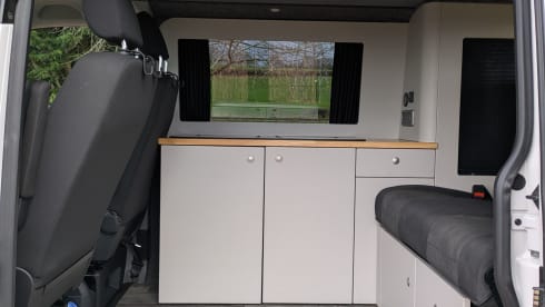 Vanziet – Custom Converted 4 Berth T6 - perfect for your next adventure 