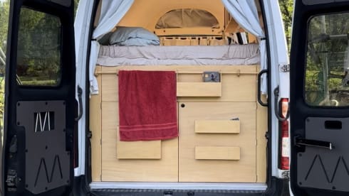 Cees de Camper – Spacious, cozy camper van from 2020