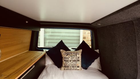 Bluey – 4 berth Volkswagen campervan from 2020