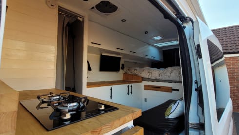 Brody – Superb 2 Berth Campervan with full size double bed and shower