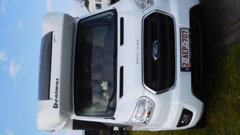 Cocoon 468 – New "2021" 4-person Cocoon 468: the comfort of home, even on the road
