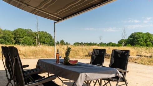 Challenger! – Spacious, modern and luxurious camper with 4 fixed sleeping places - XL garage