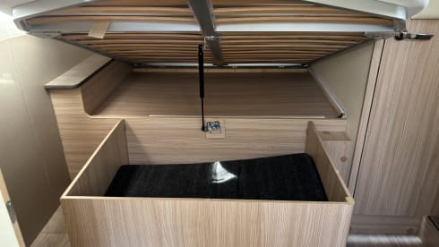 Mayflower – 3 berth Fiat semi-integrated from 2017