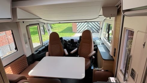 Sony – 5p Adria Mobil integrated uit 2024