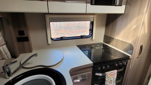 Iris – Elddis Encore Experience - 4 berth 