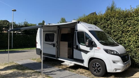 Comfortable Knaus Boxstar Street 600 (2+1 bed)