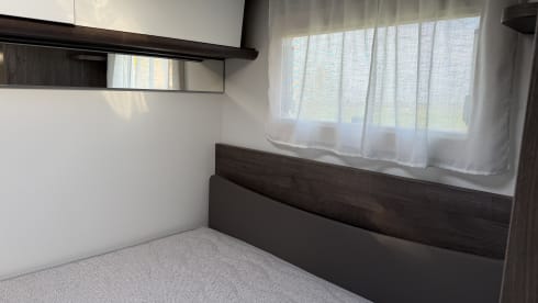 5p Benimar semi-integrated uit 2025