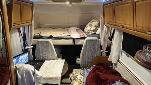 4-person Hymer integrated from 2003