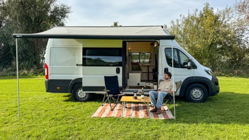 Tinkerbell – Knusse Peugeot Boxer uit 2023 | 2 + kindje