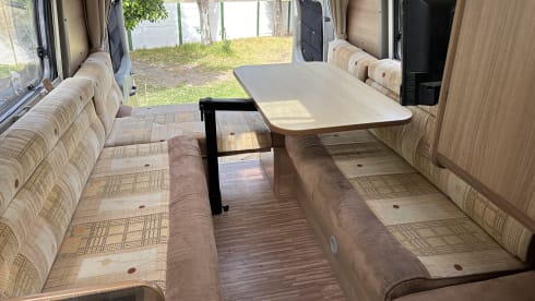 Trend – Cozy 2-6 person fully equipped camper bus 