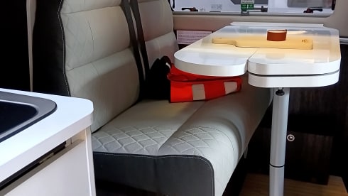 2p Benimar bus from 2023