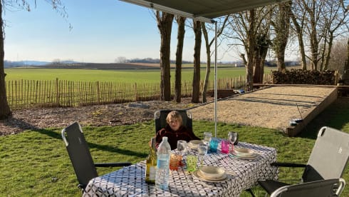 Droom op wielen! – Luxury family camper with very large living space