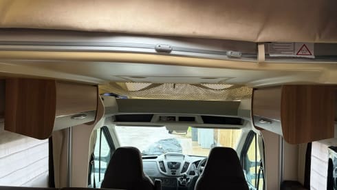 Rami – Ford camper met 5 slaapplaatsen uit 2015