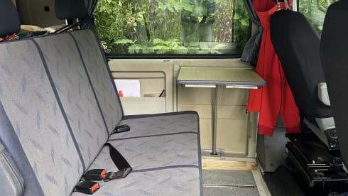 one-life-campers – 4p Ford campervan uit 2010