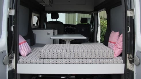 Type 2B – Cool camper with a big bed