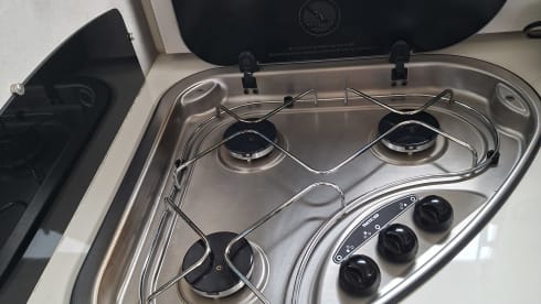 T-Loft 530 – Automaat 4p Elnagh semi-integrated uit 2019