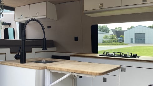 Unique, compact and modern bus camper (self-sufficient)