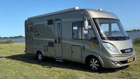 4p Hymer uit 2015 automaat versnelling 