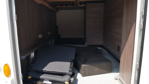 Bürstner Ixeo 734, Queen bed, Lift bed!!