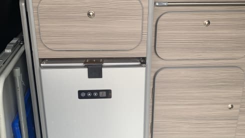 Hercules  – Gloucestershire, 4 berth VW campervan 2015 (TV, microwave & awning)