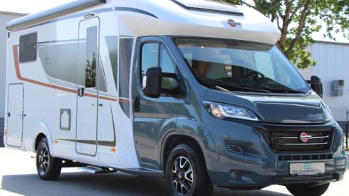 Fun On Wheels – 4p Bürstner semi-integrated uit 2026