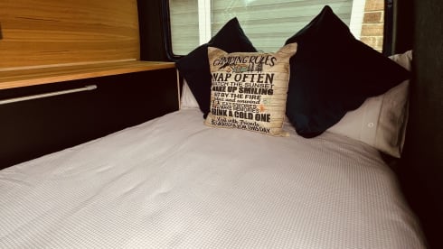 Bluey – 4 berth Volkswagen campervan from 2020