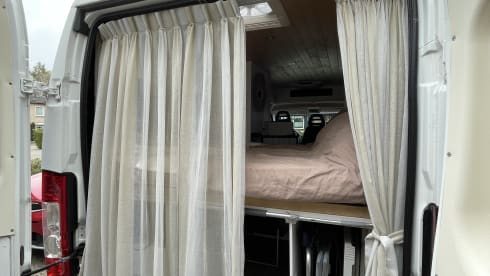 Flow  – On an adventure with this cool DIY Fiat Ducato MultiJet 150 185 HP