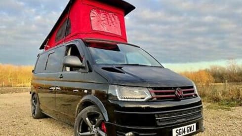 Wee devil – 4 berth Volkswagen campervan from 2014