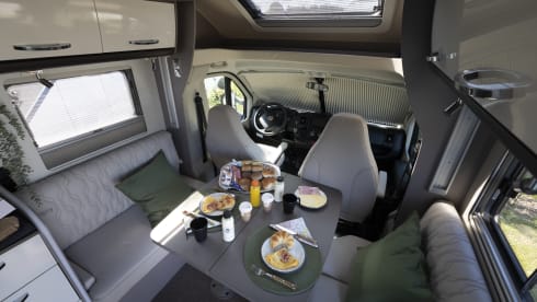 S270ZT – S270ZT 4 person Bürstner Lyseo Harmony Line 736 semi-integrated from 2023